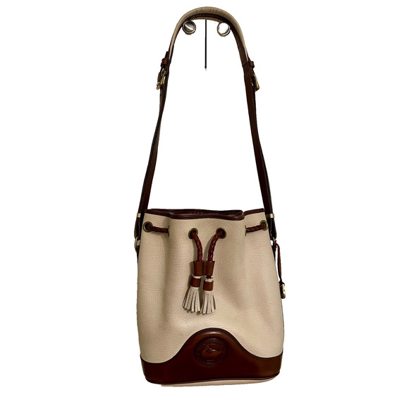 Dooney & Bourke Vintage Leather Drawstring Bucket Bag Creamy Taupe/Brown Boho - Picture 1 of 16